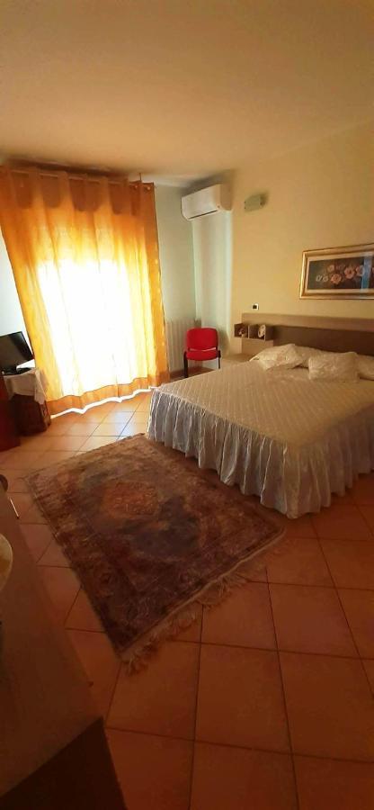 La Via Del Mare Hotel Oristano Exterior photo